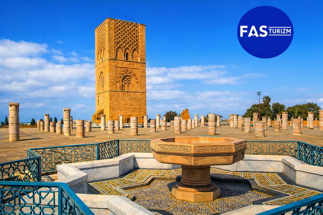 12inci yüzyılda Almohadlar döneminde inşa edilen Hassan Kulesi, Rabat’ın en önemli tarihi simgelerinden biri olup geniş sütunlu meydanı ve mimarisiyle Fas tarihinin izlerini taşır.