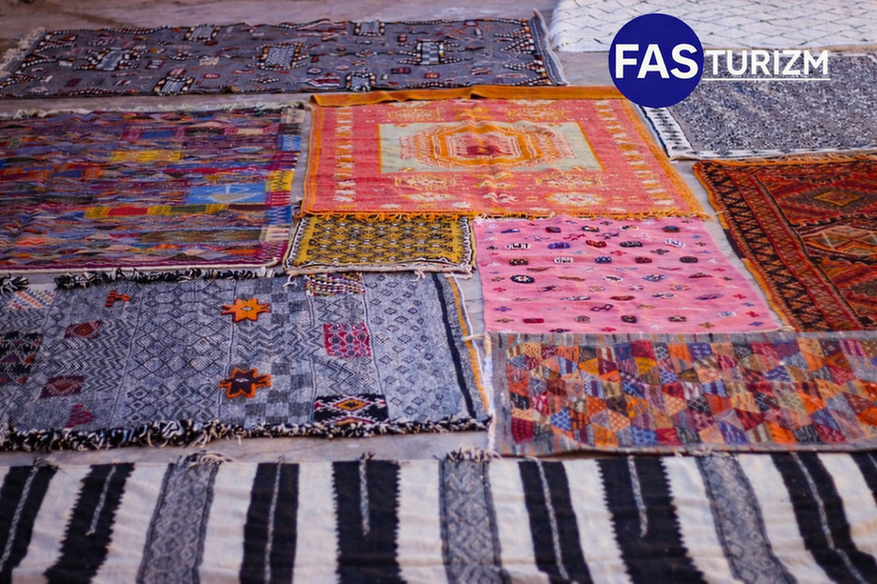 Fas Geleneksel El Sanatları ve Berberi Dokuma &Uuml;r&uuml;nleri